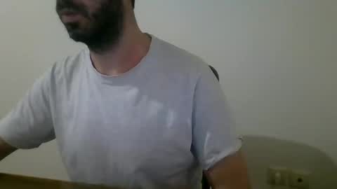 Snapshot of mrralph__90 chatting on December 9, 2:17 pm Mrralph online show from December 9, 2:17 pm