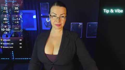 Snapshot of mrs_ingrid chatting on February 12, 11:18 am Ingrid online show from February 12, 11:18 am