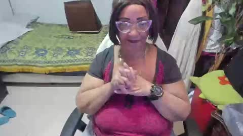 mrs_mommy online show from February 18, 6:47 pm