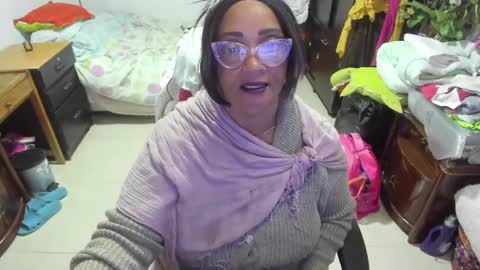 mrs_mommy online show from February 25, 11:37 pm