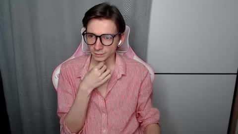 Shy Boy  online show from December 3, 1:56 pm