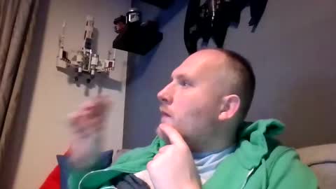 mrzwolle online show from December 2, 11:57 pm