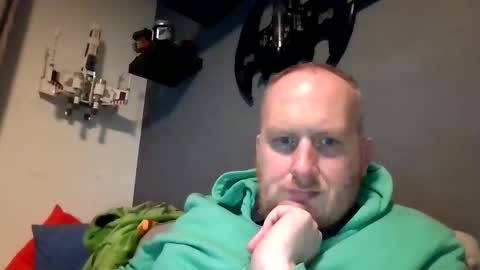 mrzwolle online show from December 5, 3:44 pm