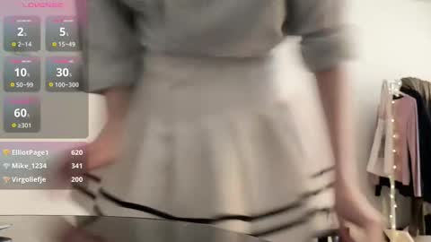 ms_christiana online show from January 9, 1:28 pm