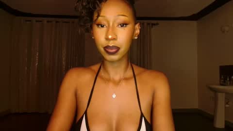 Snapshot of ms_crystal chatting on October 19, 9:30 pm ms_crystal online show from October 19, 9:30 pm
