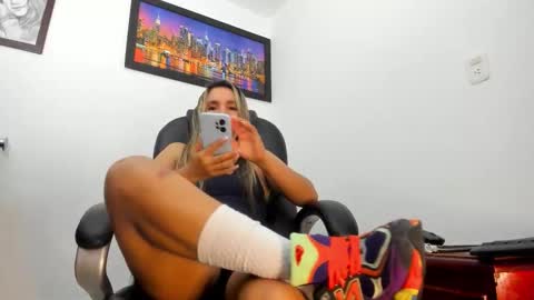 ms_lunarose online show from December 21, 5:36 am