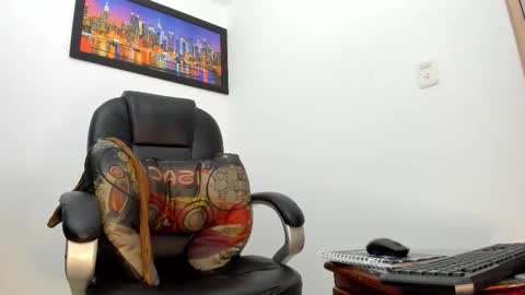 Snapshot of ms_lunarose chatting on October 23, 2:46 am ms_lunarose online show from October 23, 2:46 am