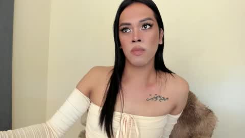 Snapshot of ms_selenaxx chatting on January 14, 4:39 pm selena online show from January 14, 4:39 pm