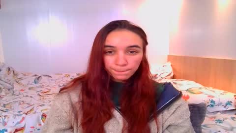 ms_sophiee online show from December 6, 12:18 am