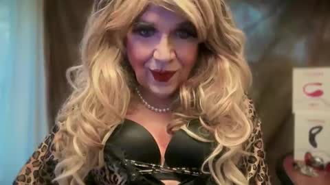 mskarentoy online show from June 6, 10:59 pm