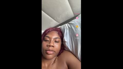 mskitty000 online show from January 5, 5:27 pm