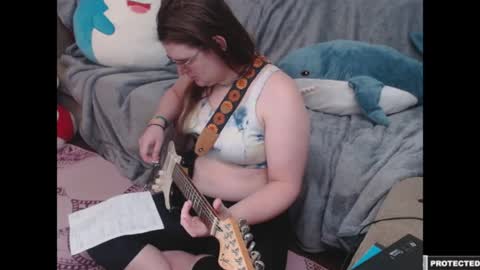 MspluraliT online show from March 25, 5:09 pm