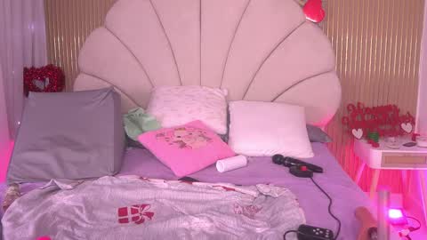 Manuela  online show from February 5, 7:01 am