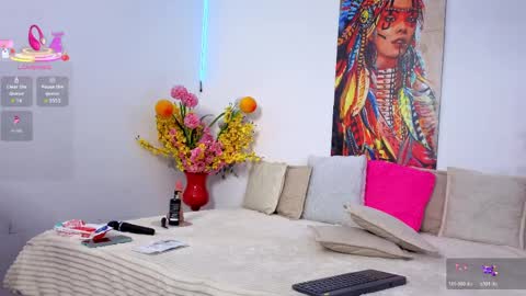 karla online show from April 9, 11:49 am