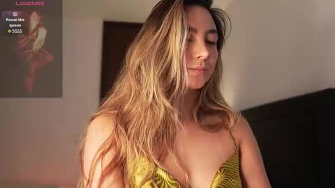 Sophie  online show from March 17, 5:18 pm