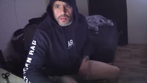 Muffdiver online show from April 22, 10:33 am