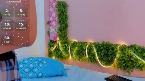 Snapshot of mulan_queen chatting on March 6, 12:09 pm Mulan online show from March 6, 12:09 pm