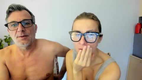 Snapshot of munishpunish chatting on January 27, 3:28 pm LOVELY JULIA Peter DAY online show from January 27, 3:28 pm