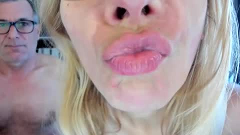 LOVELY JULIA  Peter DAY online show from November 20, 9:08 am