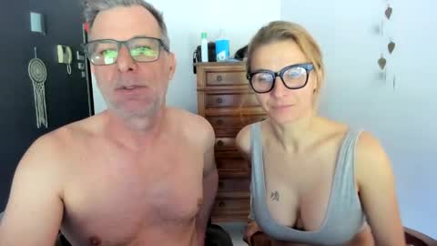 Snapshot of munishpunish chatting on March 5, 9:05 am LOVELY JULIA Peter DAY online show from March 5, 9:05 am