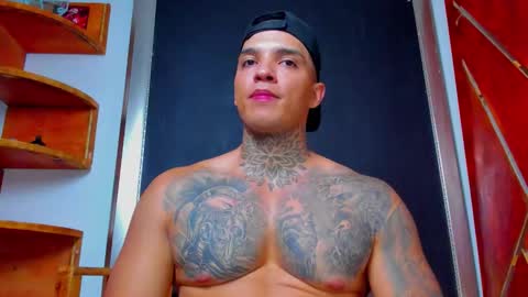 muscle_cock1994 online show from February 18, 11:15 pm
