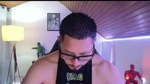 Snapshot of muscle_cock32 chatting on January 31, 11:13 am David Big online show from January 31, 11:13 am
