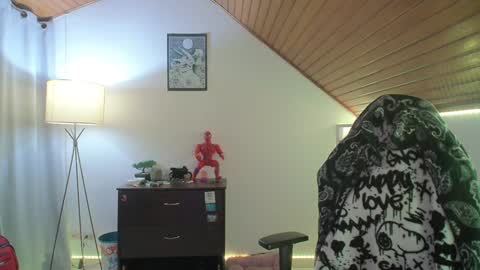 Snapshot of muscle_cock32 chatting on December 17, 6:56 am David Big online show from December 17, 6:56 am