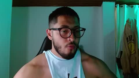 Snapshot of muscle_cock32 chatting on September 17, 6:44 pm David Big online show from September 17, 6:44 pm
