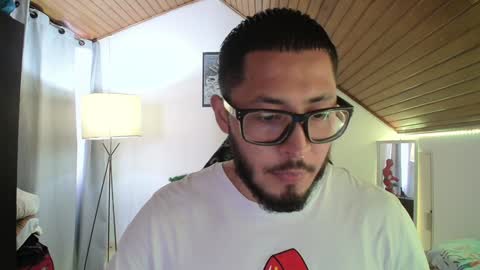 Snapshot of muscle_cock32 chatting on December 30, 12:31 pm David Big online show from December 30, 12:31 pm