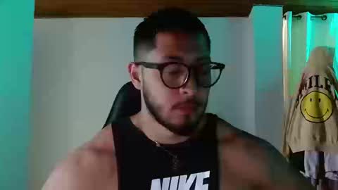 Snapshot of muscle_cock32 chatting on September 16, 5:05 pm David Big online show from September 16, 5:05 pm
