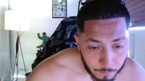 Snapshot of muscle_cock32 chatting on March 1, 10:45 am David Big online show from March 1, 10:45 am