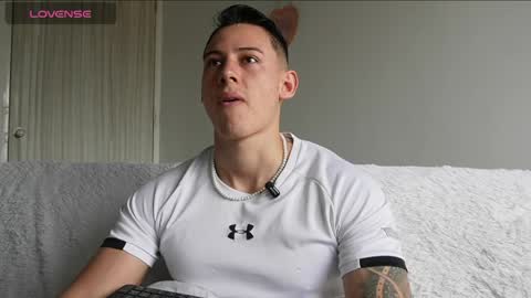 muscle_king_cum online show from May 28, 12:58 pm