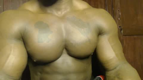 musclegod23 online show from September 28, 12:08 am