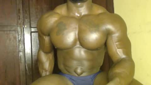 musclegod23 online show from November 17, 11:35 am