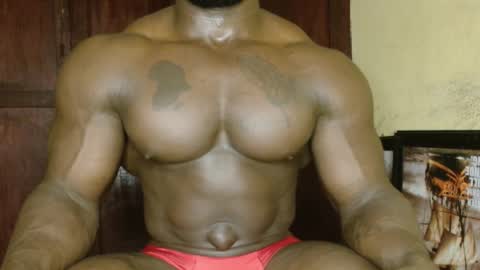 musclegod23 online show from February 12, 2:20 pm