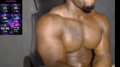 musclegod23 online show from December 8, 6:01 am