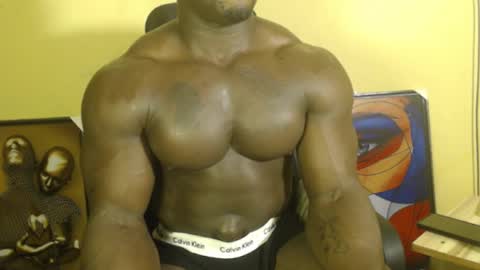 musclegod23 online show from March 12, 12:26 pm