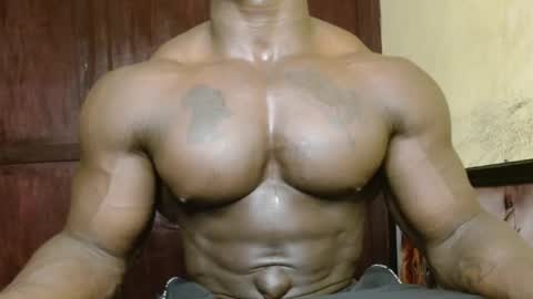 musclegod23 online show from March 3, 2:13 pm