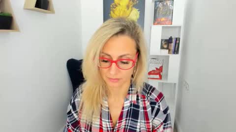 Diana online show from November 23, 11:30 am