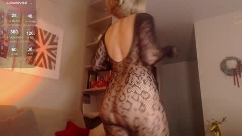 Hannah  welcome  online show from January 12, 4:50 pm