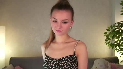 Polly online show from March 18, 1:28 pm