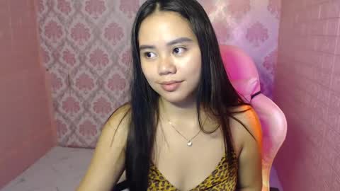Its me Andi online show from February 12, 6:19 pm