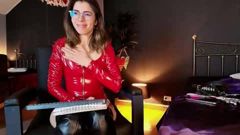 Maite online show from February 17, 7:23 pm