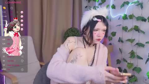 Mia online show from March 25, 3:52 pm