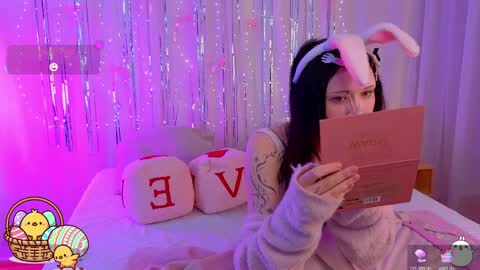 Mia online show from April 9, 5:22 am