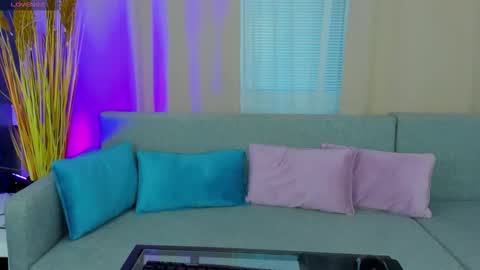 Ella online show from November 11, 2:41 pm