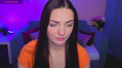 Ella online show from October 5, 9:44 pm