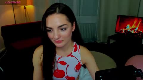 Ella online show from October 18, 11:09 pm