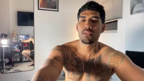 Myke esthetic online show from December 4, 5:51 am