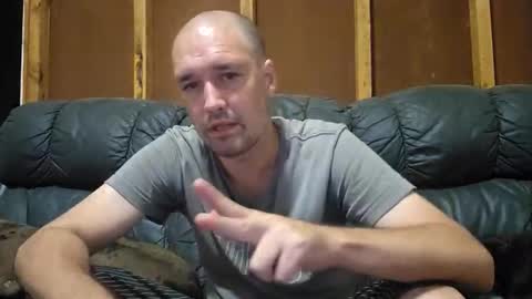 myleshodges online show from January 15, 11:19 am